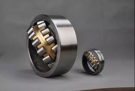 轉盤軸承晃動的原因(圖1)